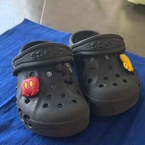 Crocs Kids Black Clogs with Mickey Mouse Charms